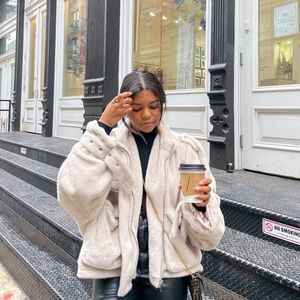 RUVE SHOP OVA oversized faux fur jacket, off-white, ONE SIZE